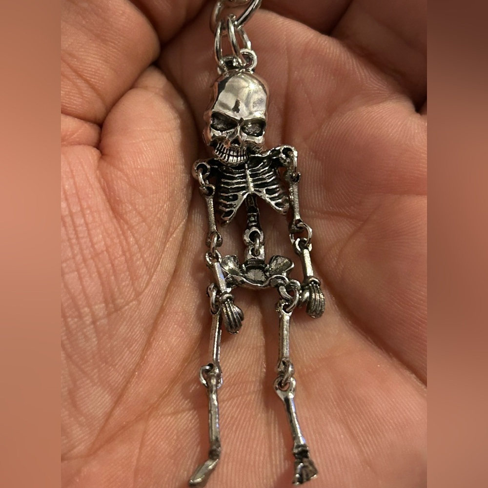 Silver Skeleton Keychain - Picture 3 of 3